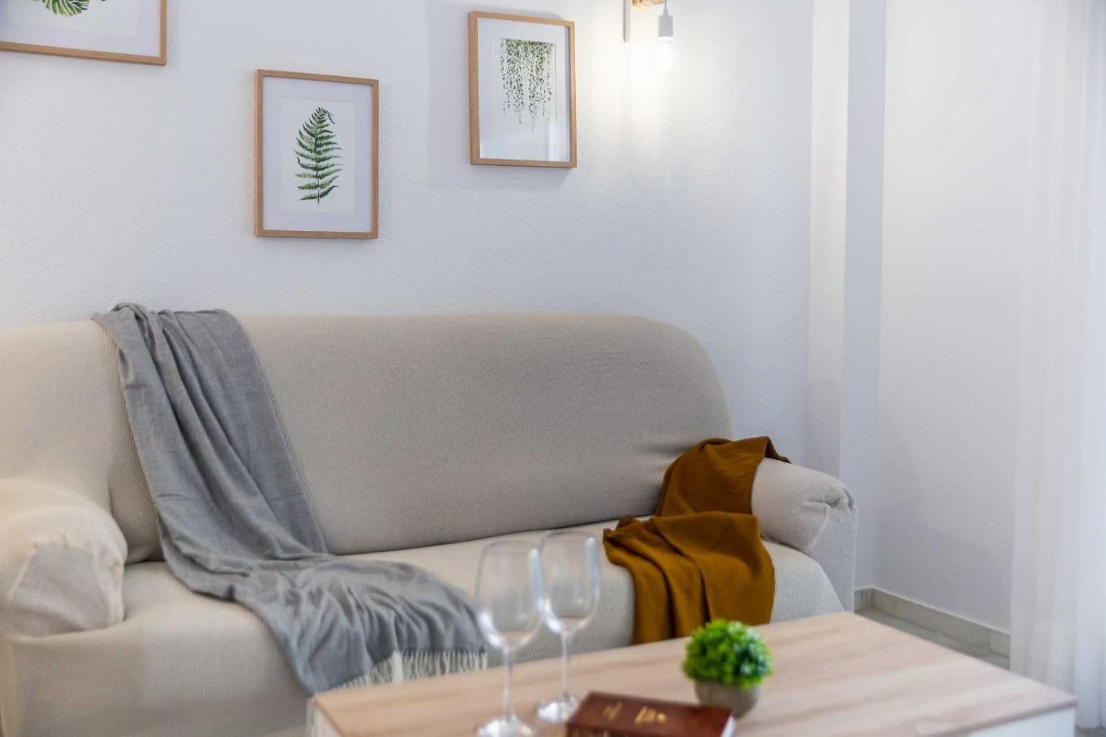 Fuengirola Los Boliches Paseo Maritimo Rey De Espana Esquina Lope De Vega 1 Dormitorio Mas Sofa Cama Salon Mas Cama Supletoria מראה חיצוני תמונה